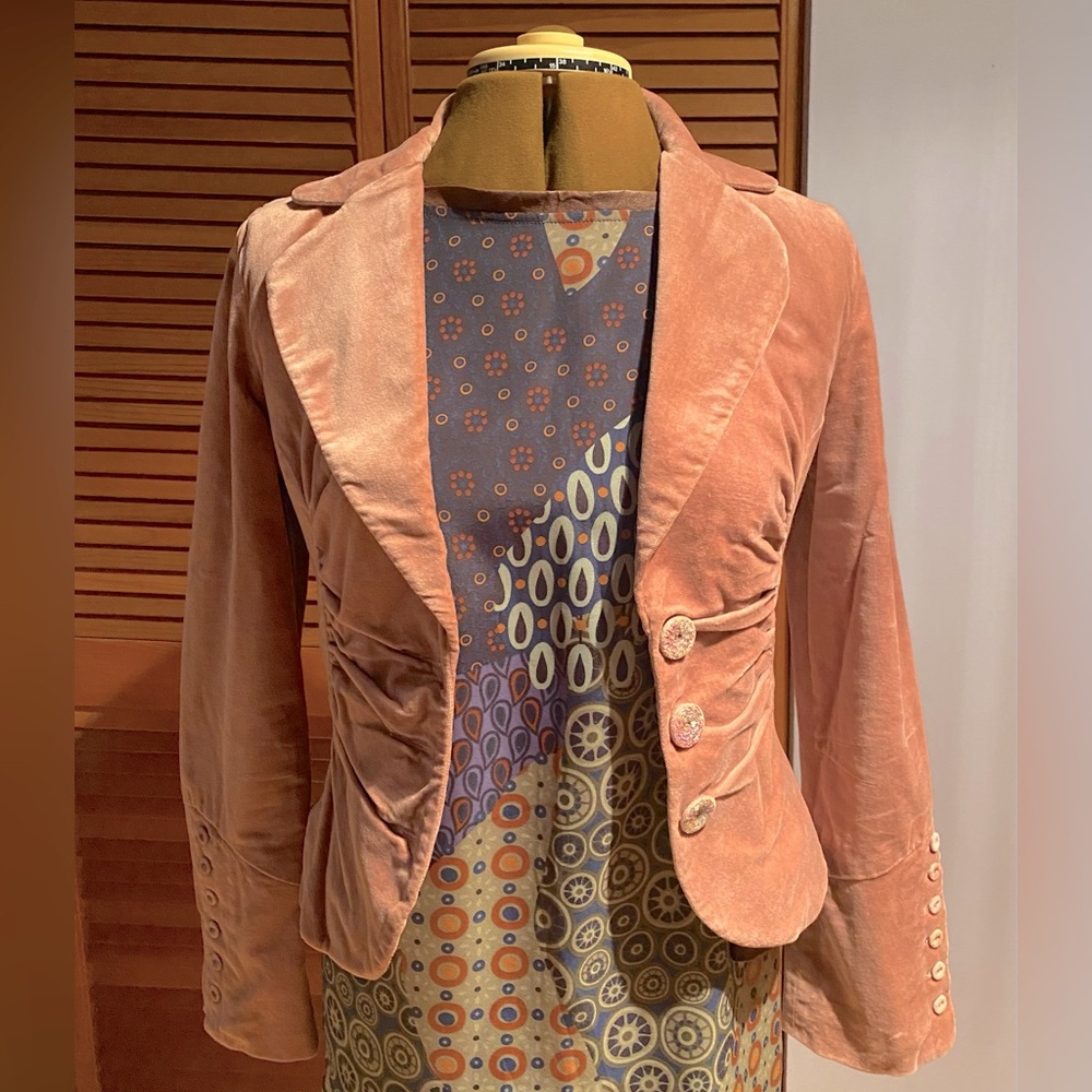 Nougat London dusty rose velvet blazer.  Size 1(S).